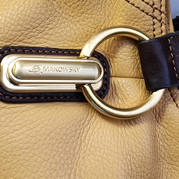 B Makowsky Cream/Brown/Caramel Smooth Leather Large Tote Shoulder Bag EUC - Picture 13 of 17